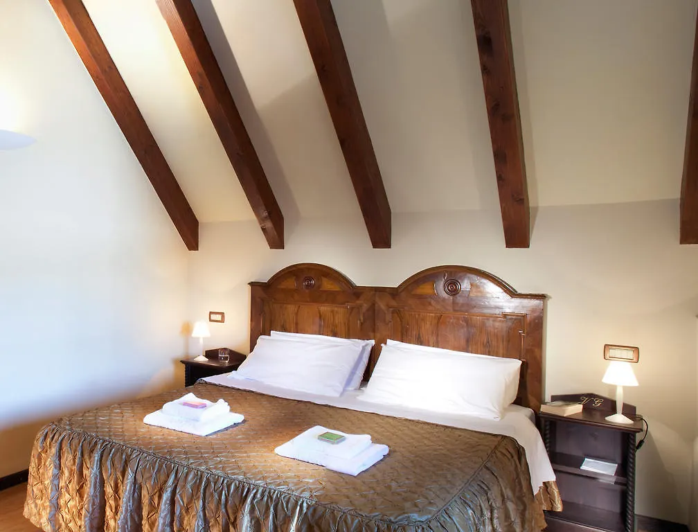 Hotel Villa Giulia Gargnano 4*,  Italy