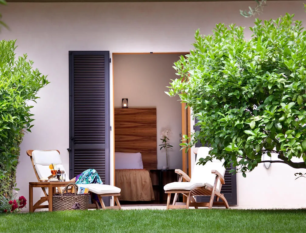 Hotel Villa Giulia غارنانو